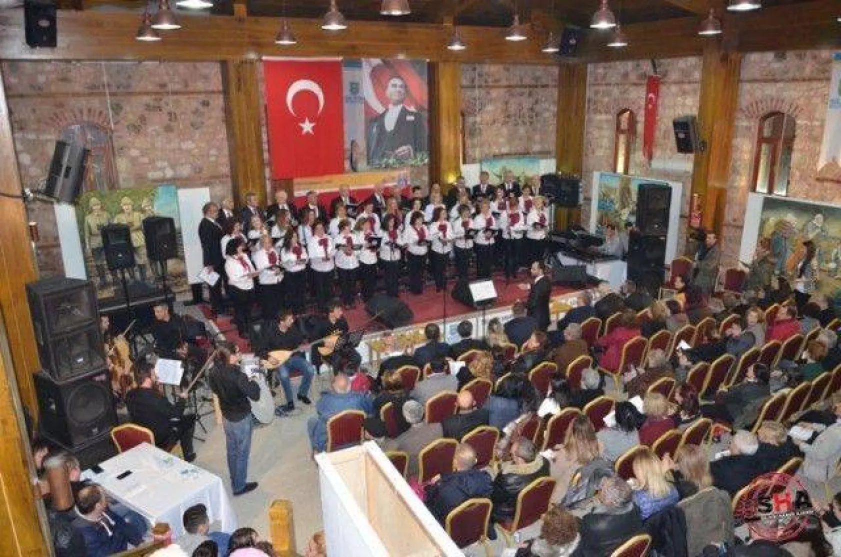 Türkü Türkü Çanakkale Büyüledi