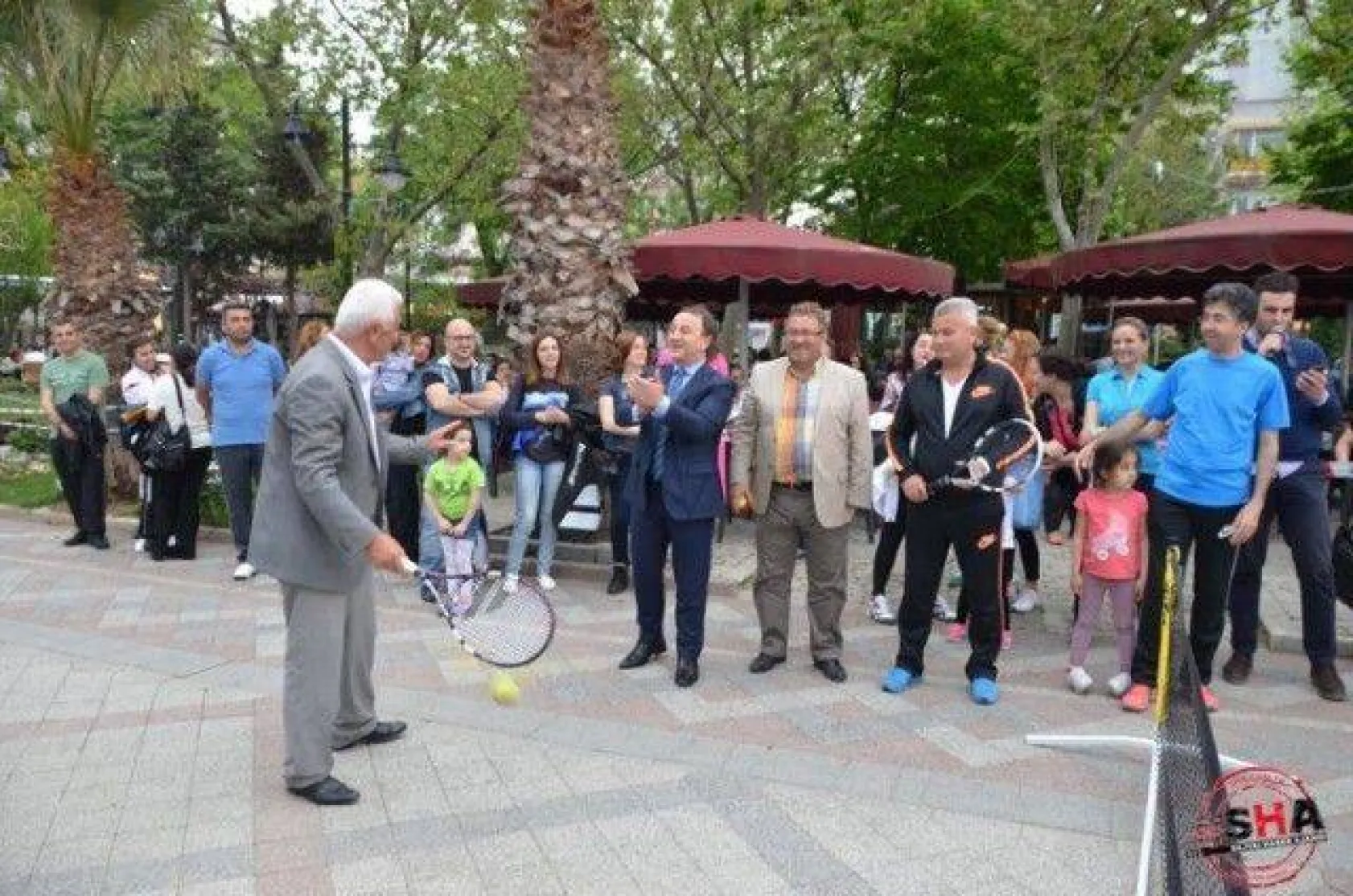 Balkan Tenis Buluşması Gösteri Maçıyla Başladı