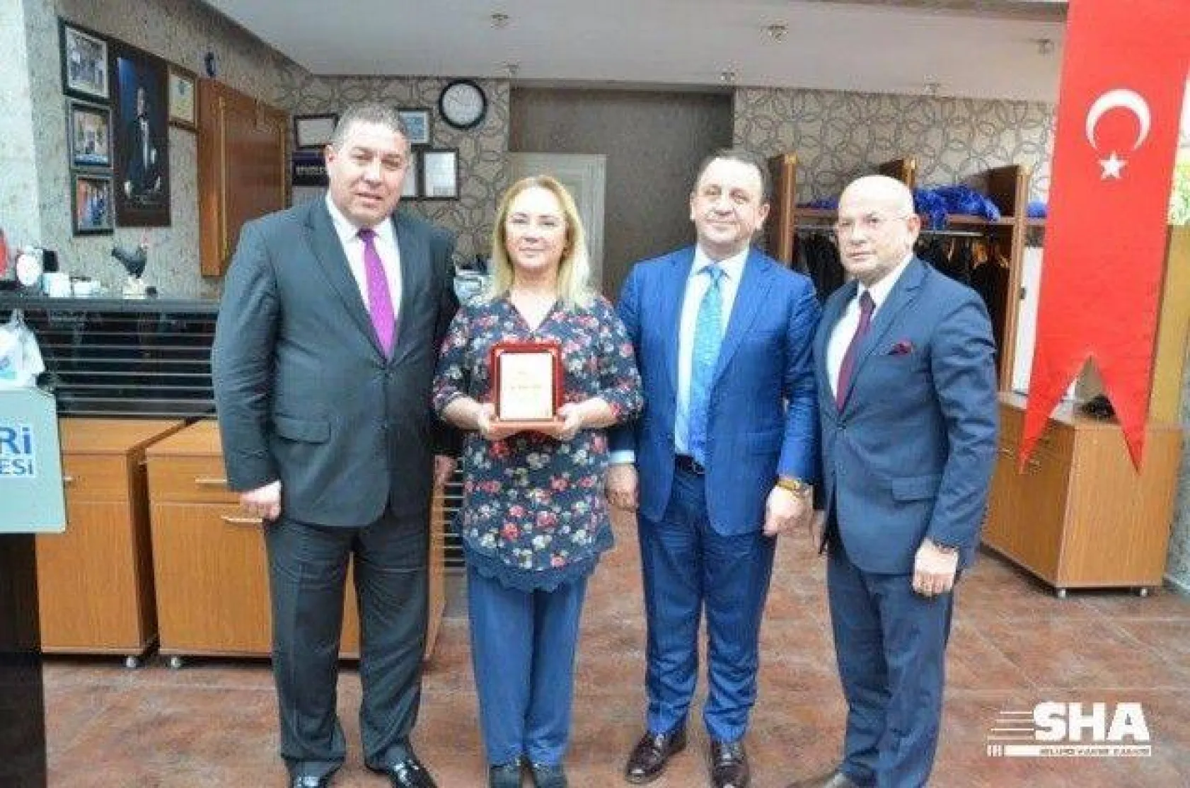 Kadın Kuaförleri Işıklar İle Biraraya Geldi