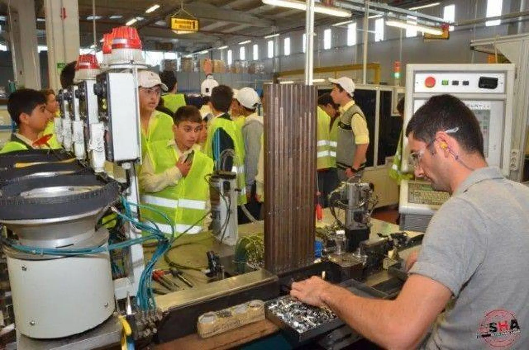 Okuldan Kariyere Projesi Öğrencilere Yol Gösteriyor