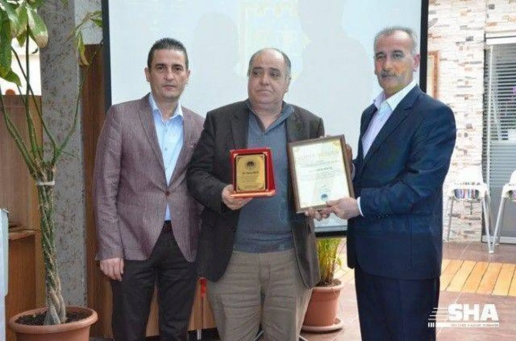 Esnaflıkta 40 Yılını Dolduranlara Plaket Verildi