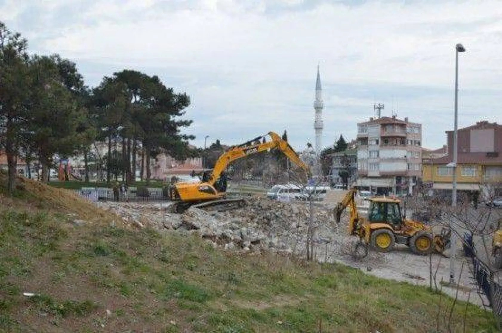 Selimpaşa Meydanı Büyüyor