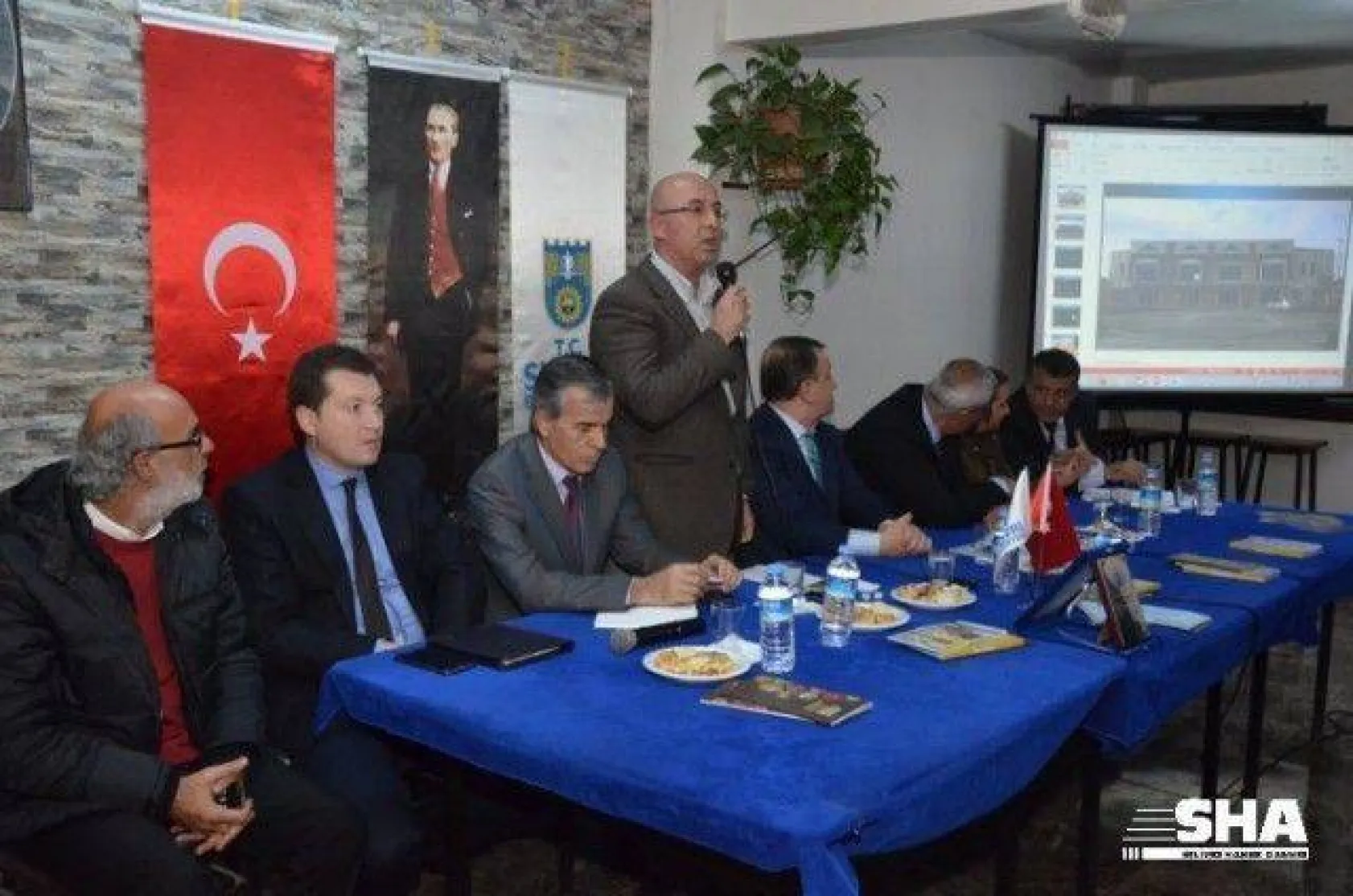 Işıklar ve Ekibi Ortaköy'deydi