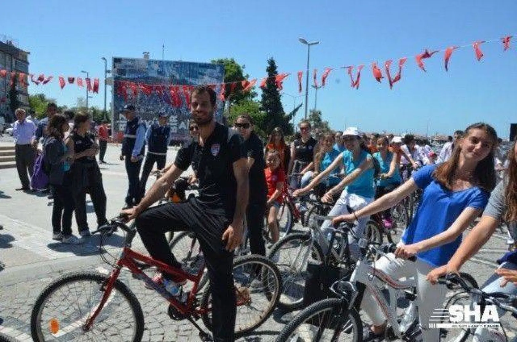 19 Mayıs Gençlik haftası törenle başladı