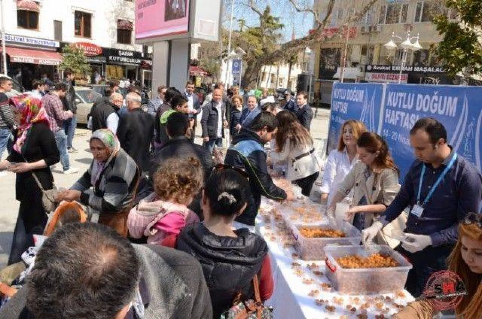 Kutlu Doğum Haftası Nedeniyle Tatlı İkramı Yapıldı