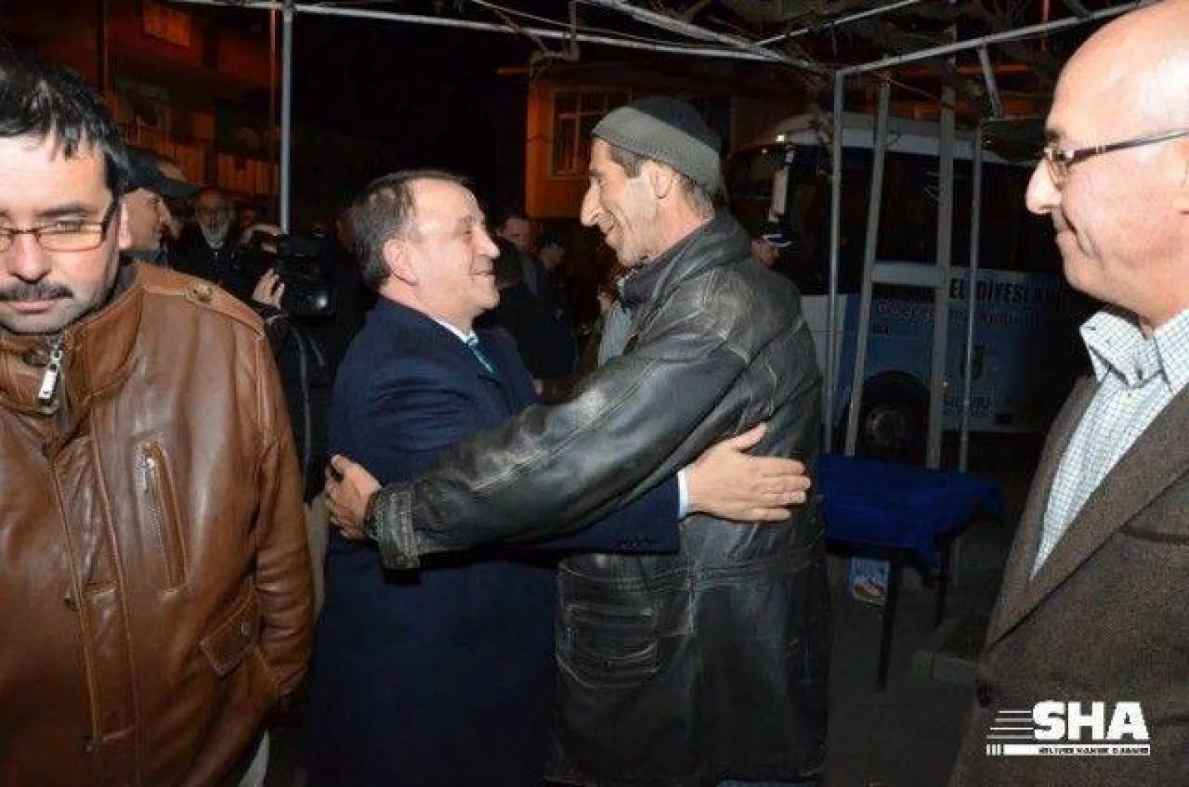 Işıklar ve Ekibi Ortaköy'deydi