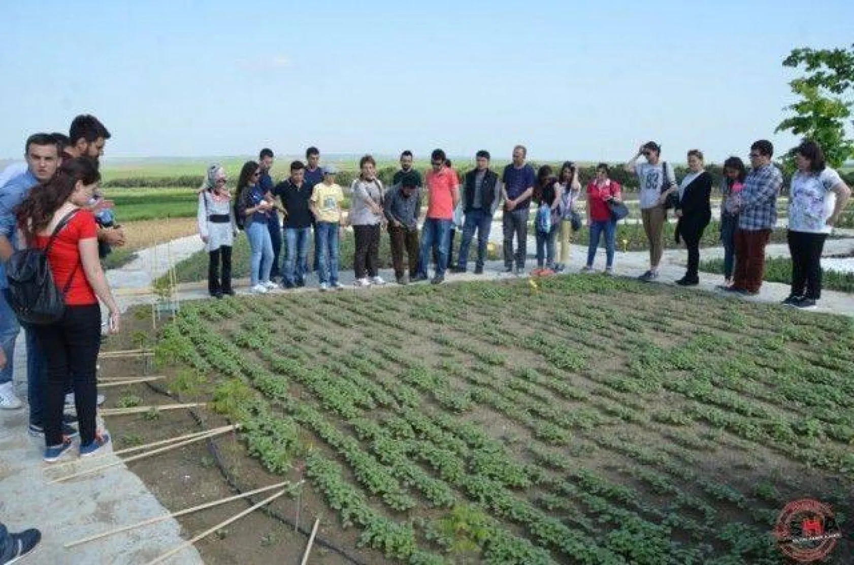 Üniversite Öğrencileri Tarım Üretim Merkezini İnceledi