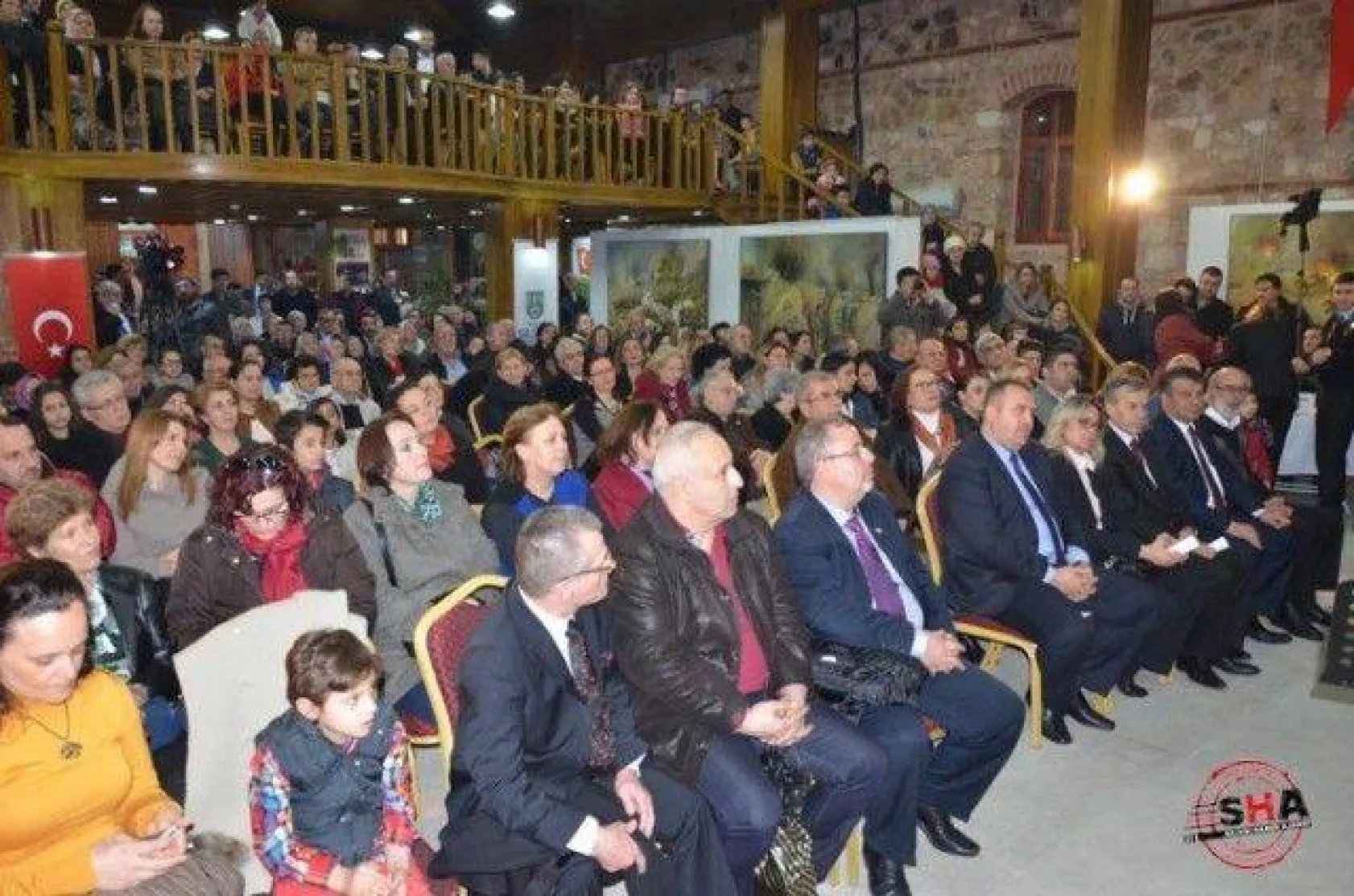 Türkü Türkü Çanakkale Büyüledi