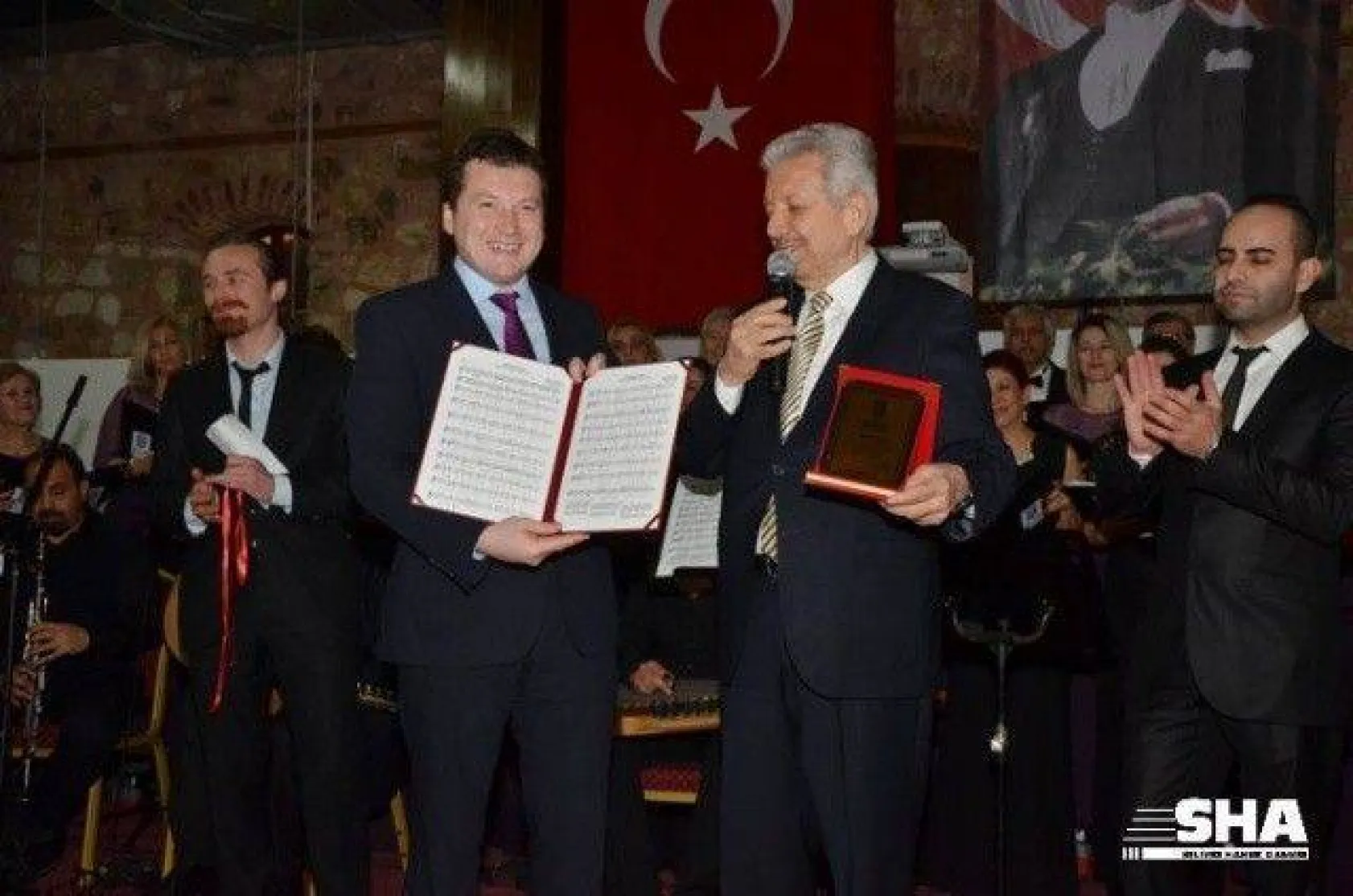 Zeki Müren Şarkılarıyla Anıldı