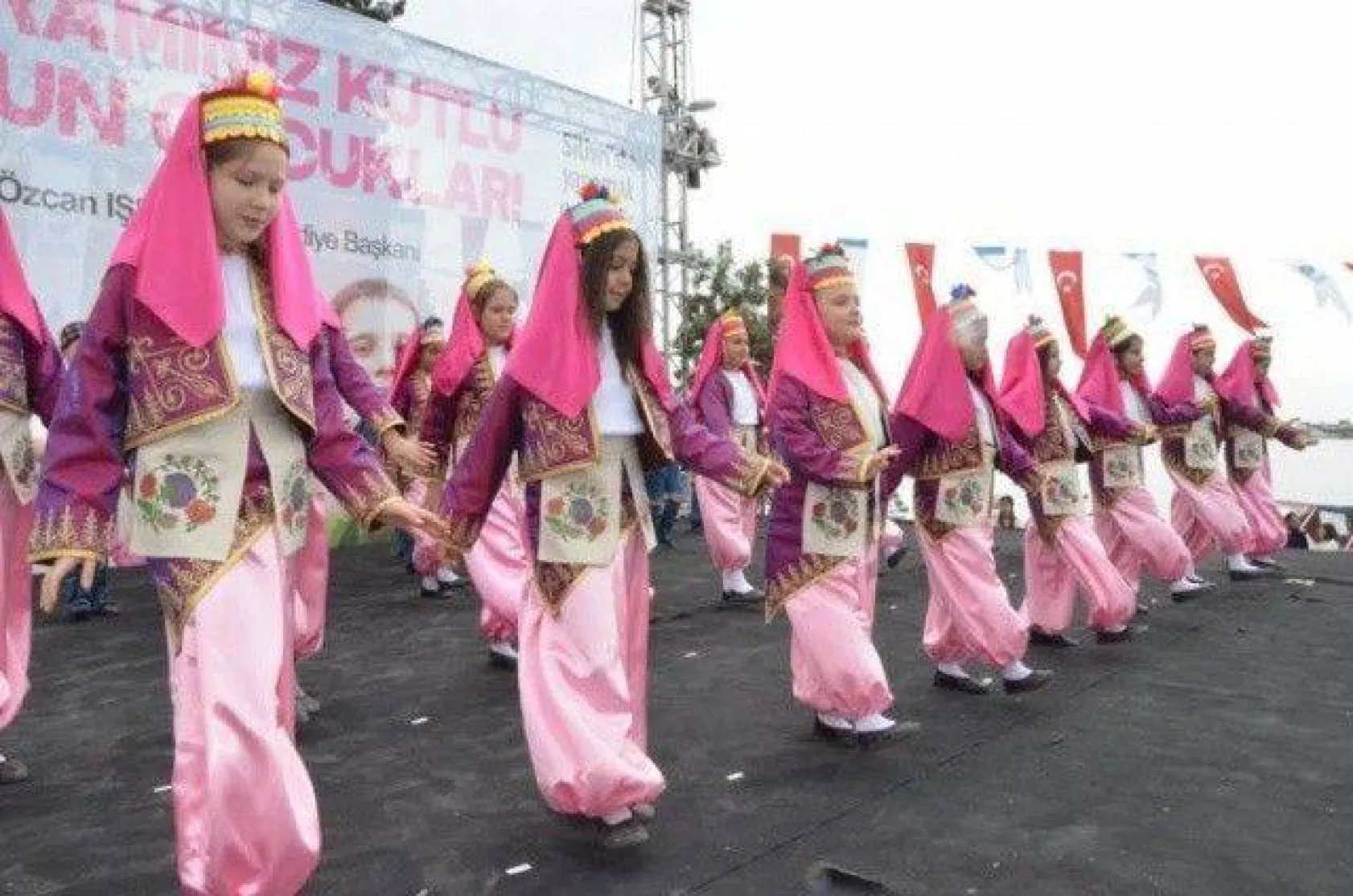 Silivrili Çocuklar Bayramlarını Doyasıya Yaşadı