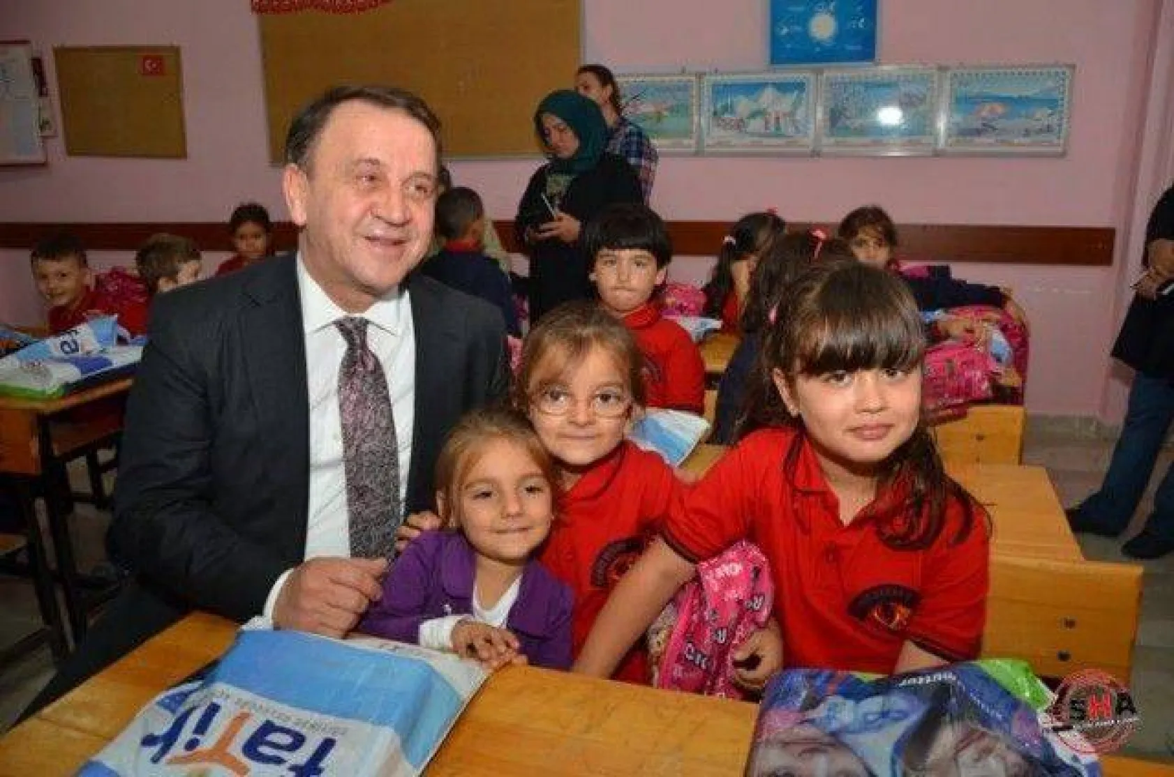 Miniklere Eğitim Setleri Belediyeden