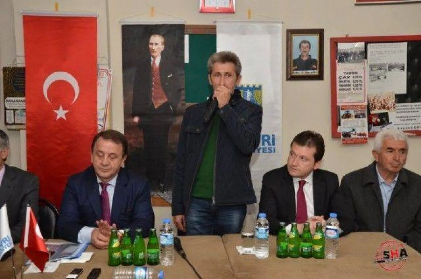 Danamandıra Halk Toplantısına Yoğun Katılım