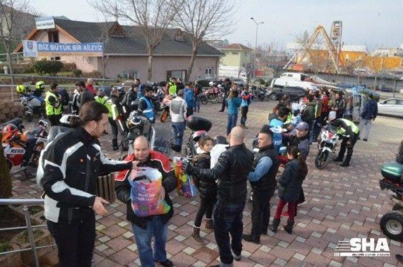 Motosiklet Kulübünden Örnek Yardım