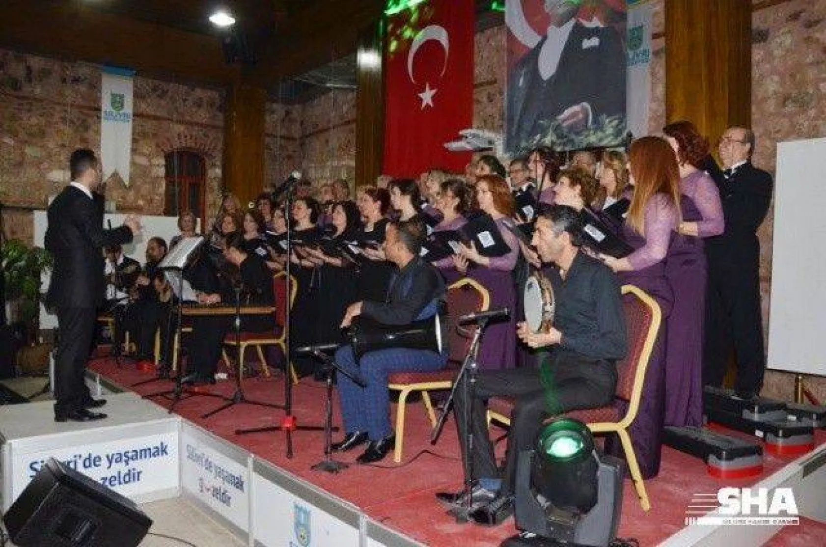 Zeki Müren Şarkılarıyla Anıldı