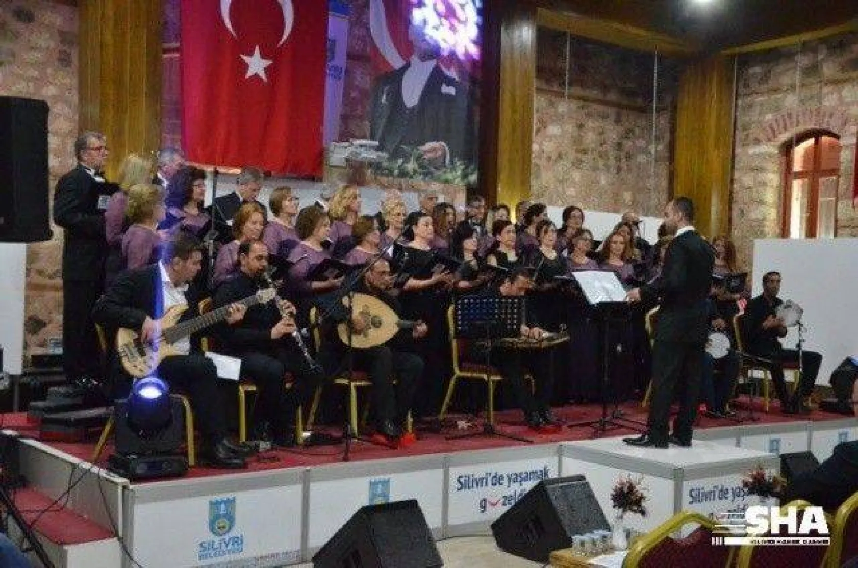 Zeki Müren Şarkılarıyla Anıldı