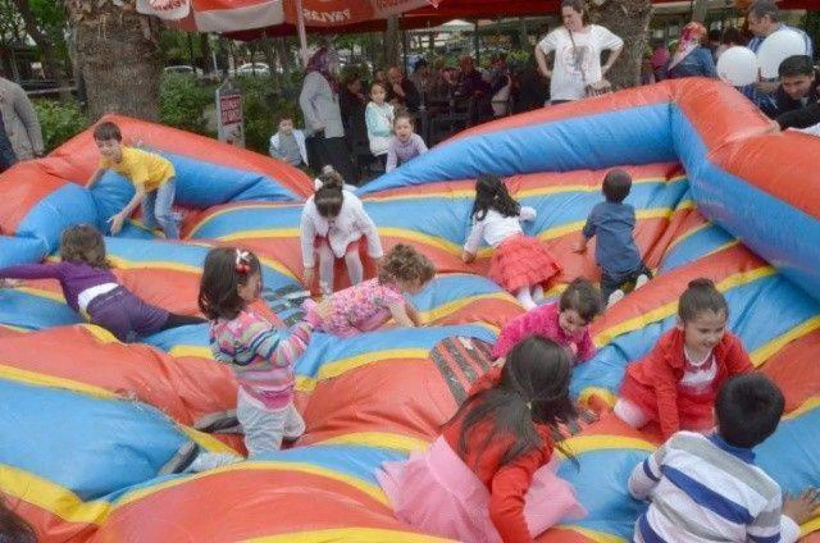 Silivrili Çocuklar Bayramlarını Doyasıya Yaşadı