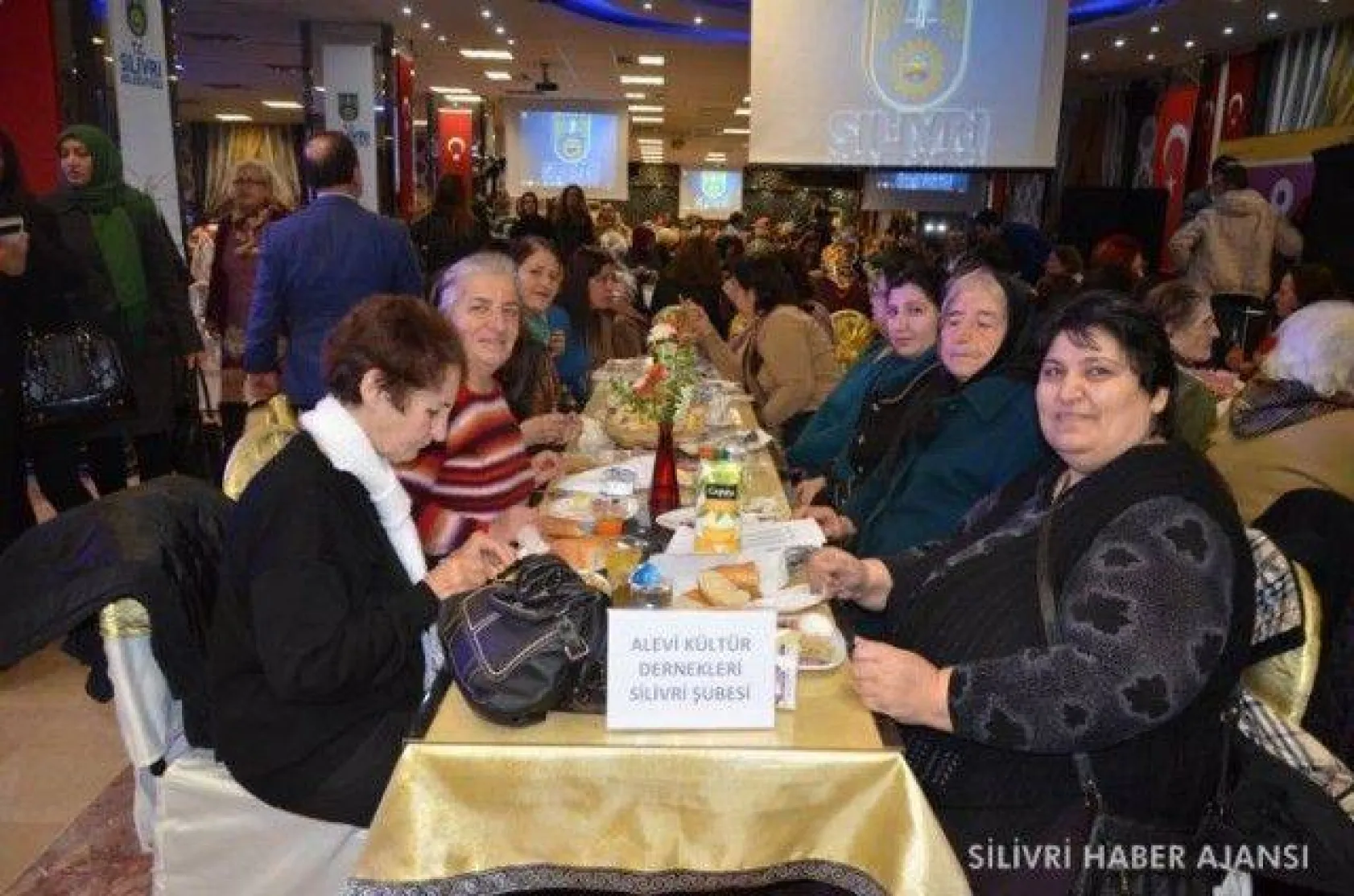 Kadınlar Kahvaltıda Buluştu