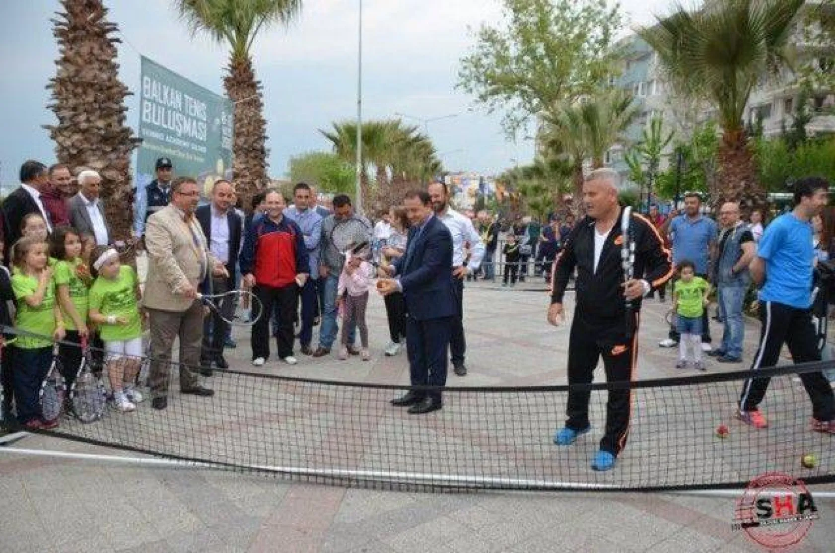 Balkan Tenis Buluşması Gösteri Maçıyla Başladı