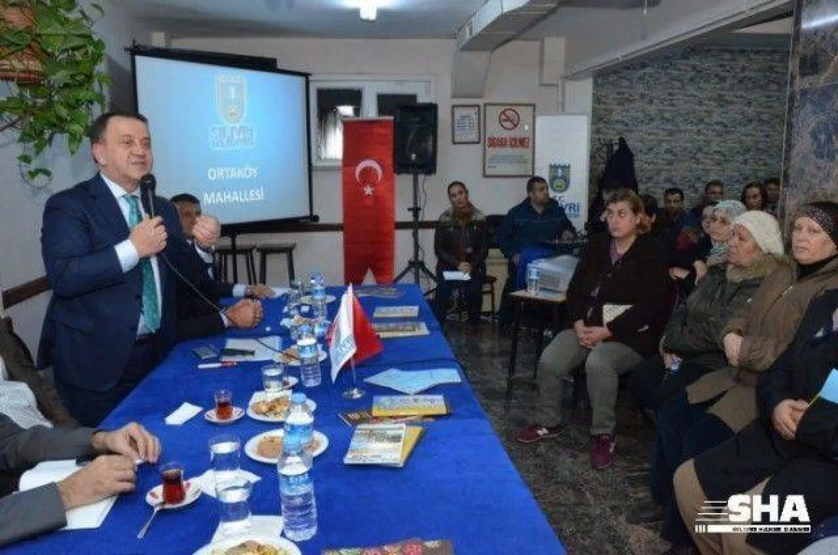 Işıklar ve Ekibi Ortaköy'deydi