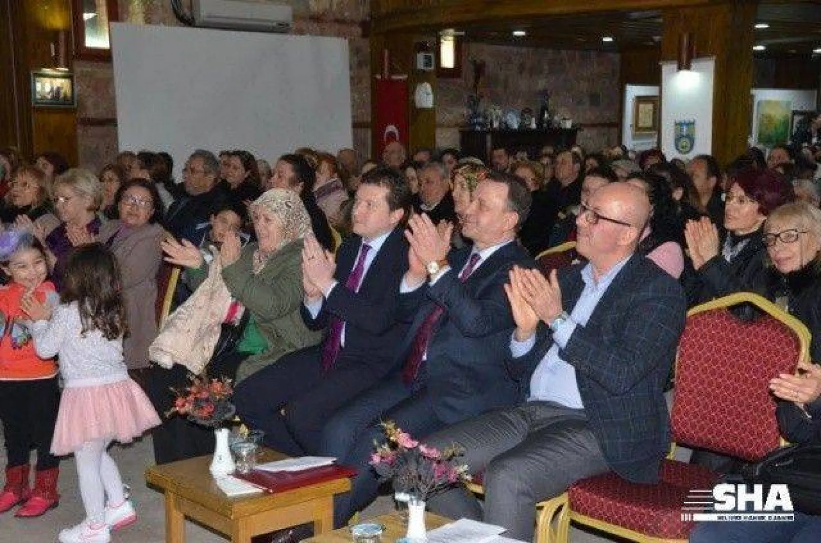 Zeki Müren Şarkılarıyla Anıldı