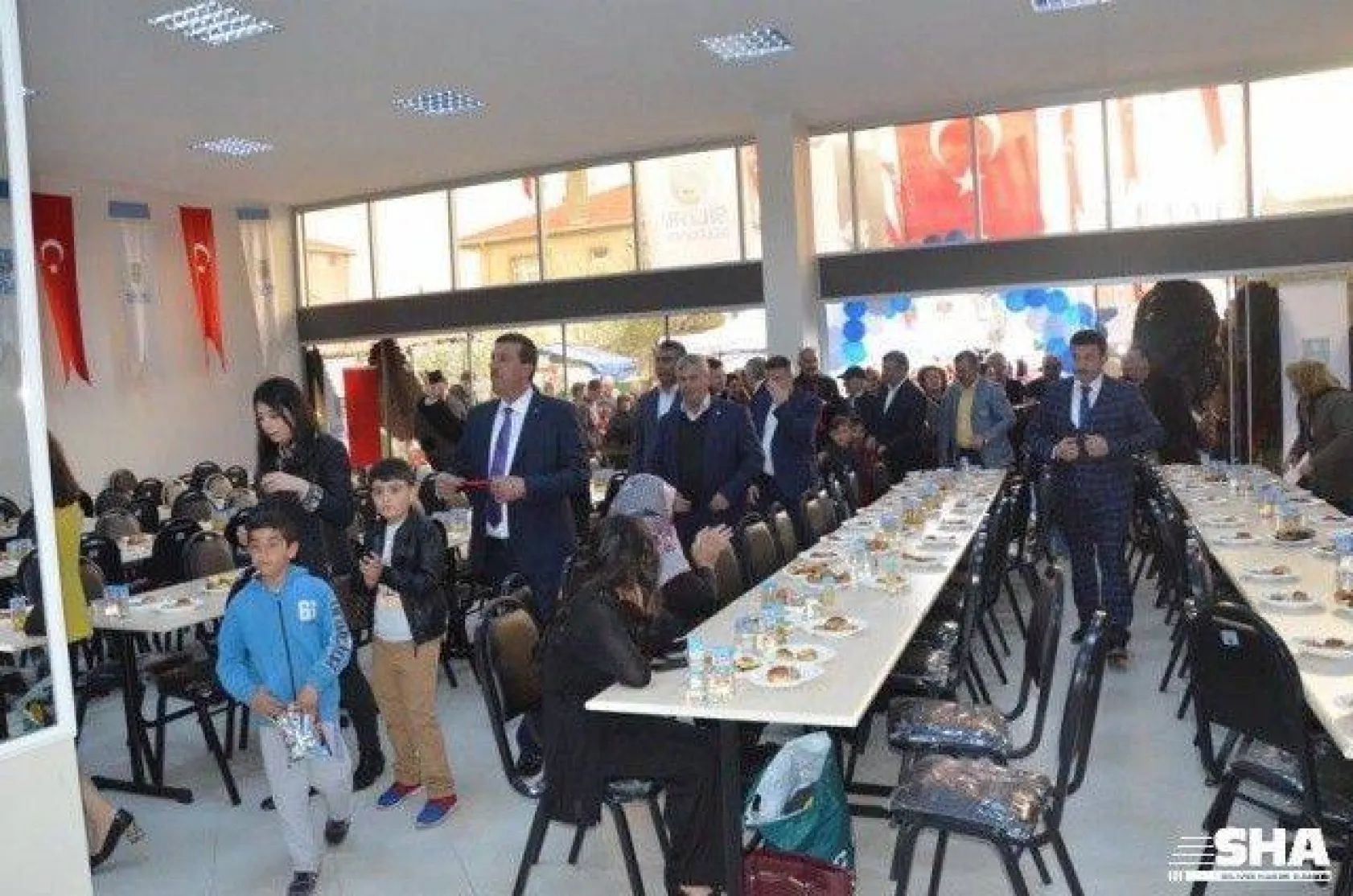 Alipaşa'da çok amaçlı salon hizmete açıldı