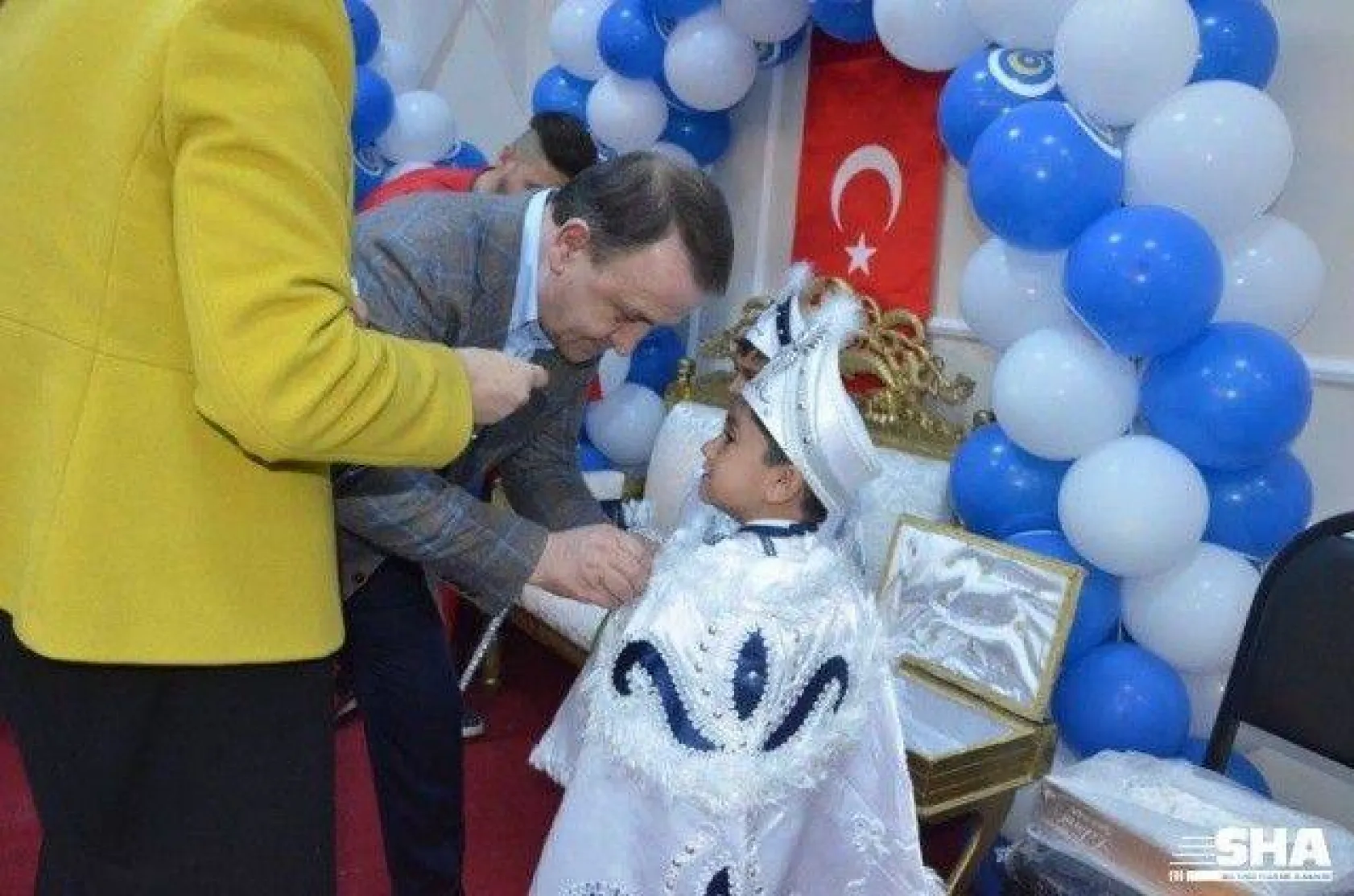 Alipaşa'da çok amaçlı salon hizmete açıldı