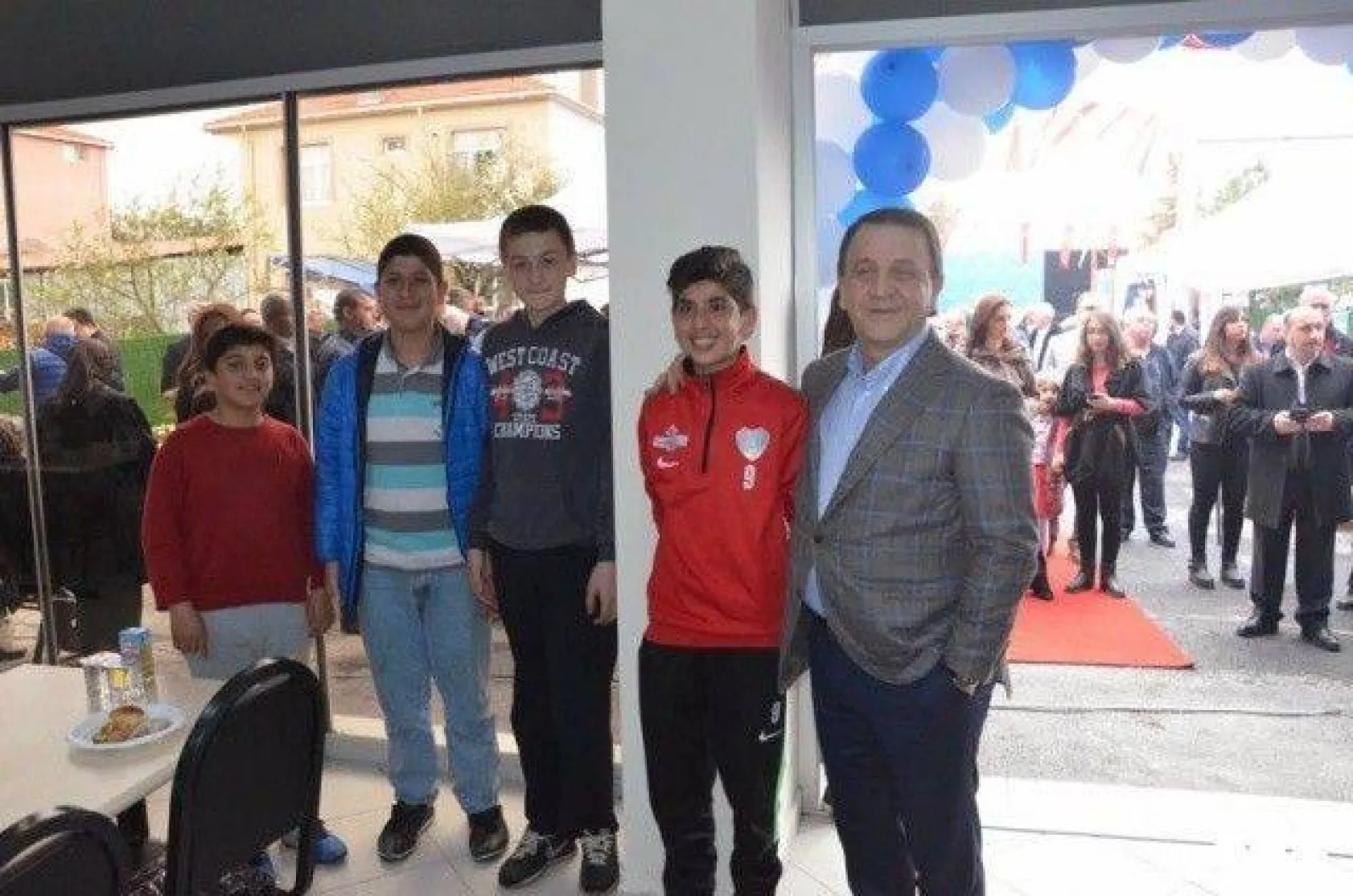 Alipaşa'da çok amaçlı salon hizmete açıldı