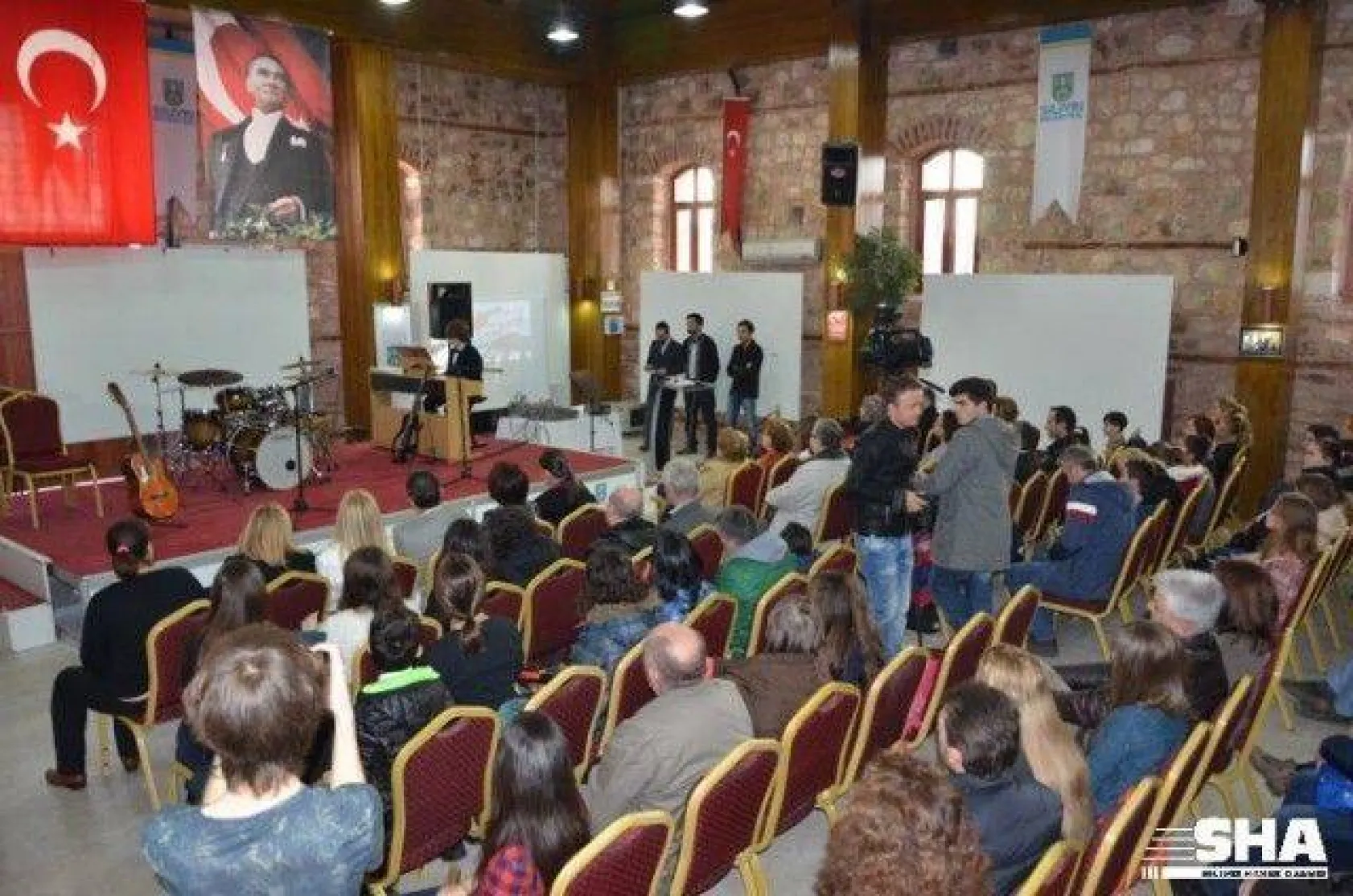 Alkışlar Minik parmaklara