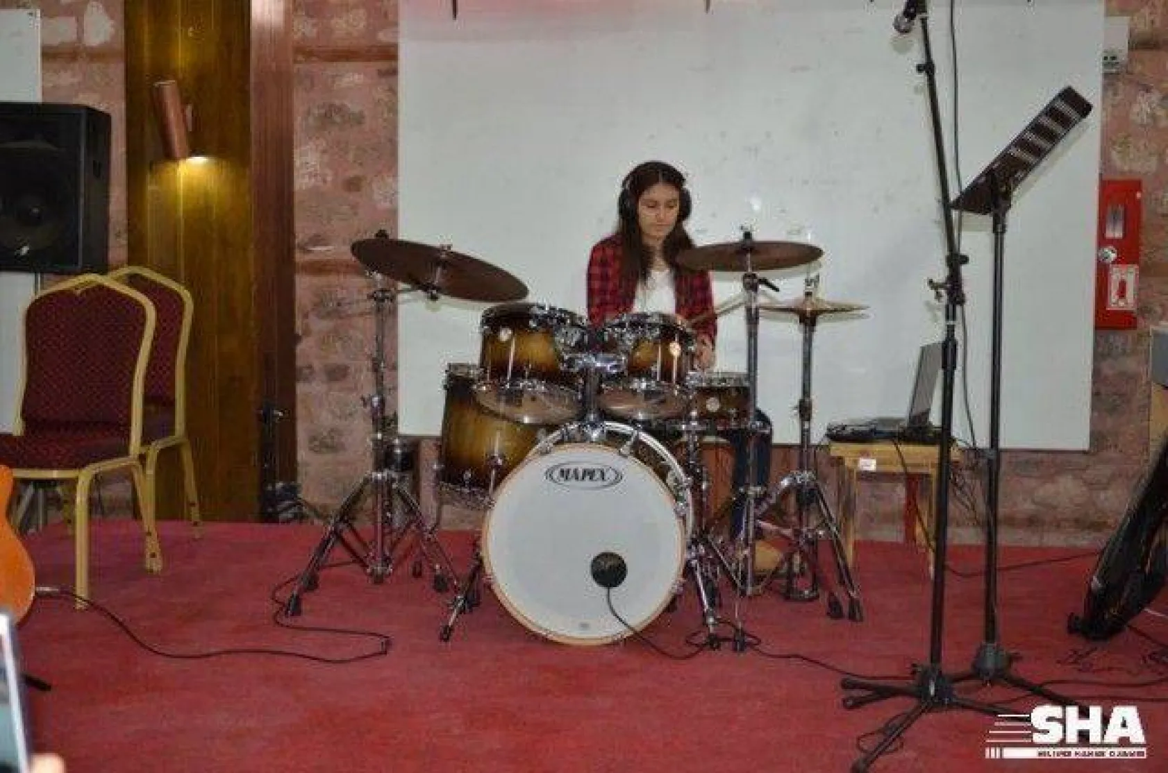 Alkışlar Minik parmaklara