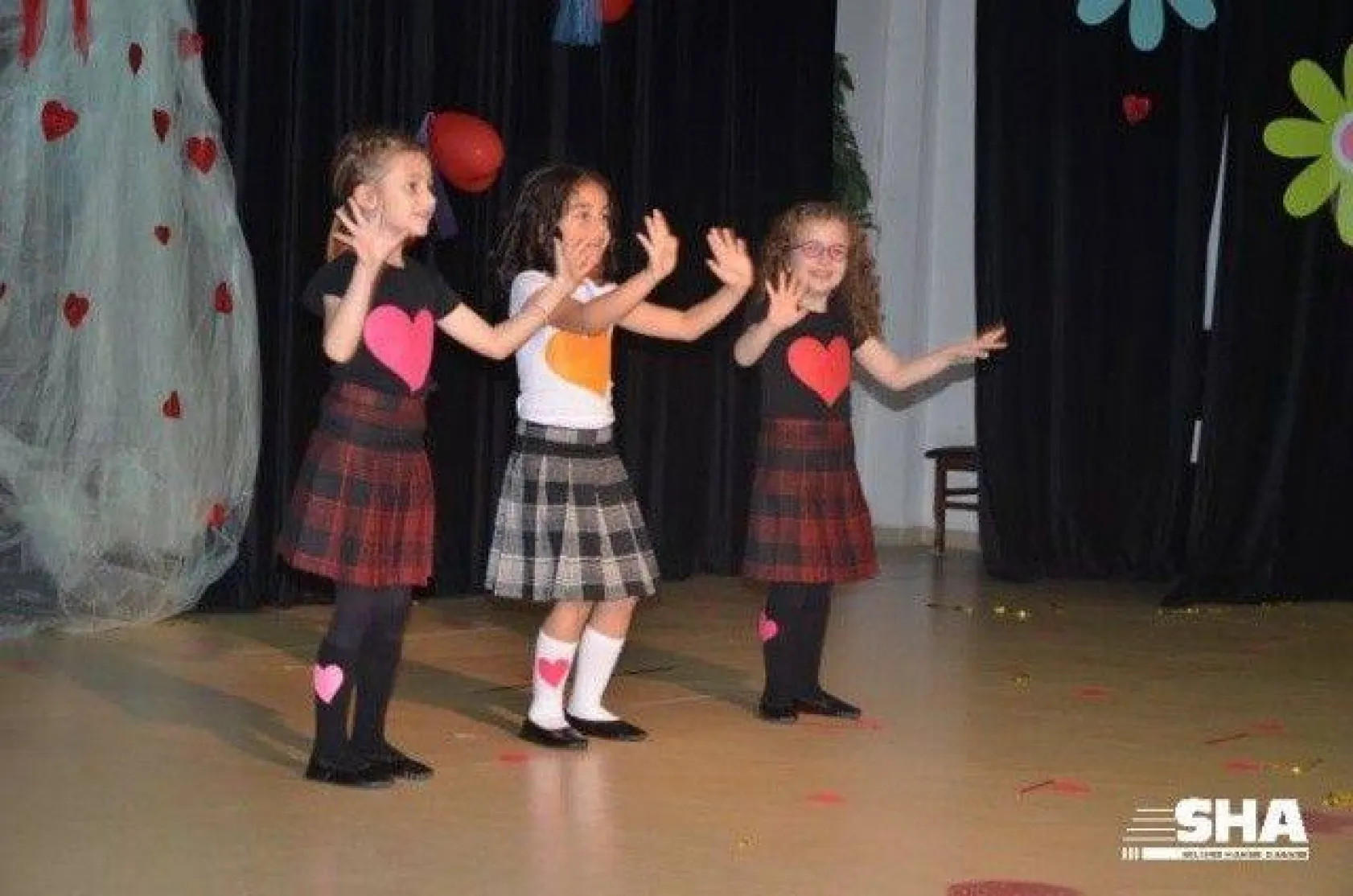 Anaokulu öğrencileri hünerlerini sergiledi.