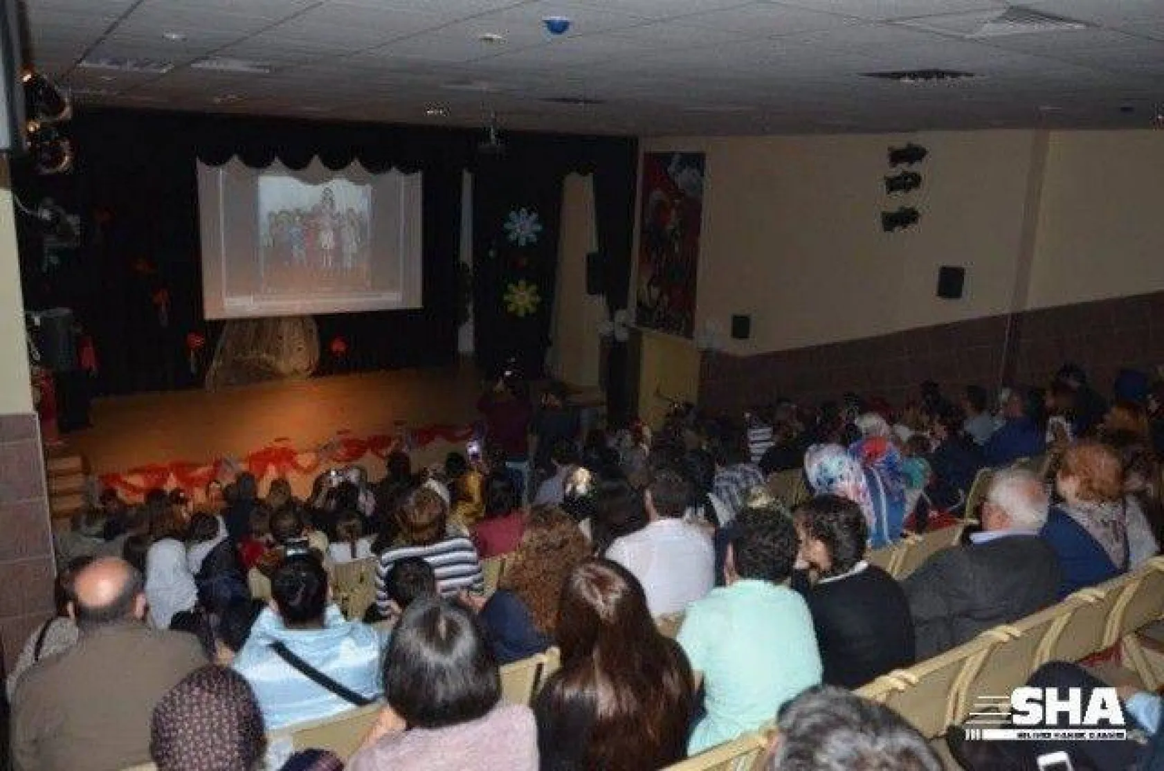 Anaokulu öğrencileri hünerlerini sergiledi.