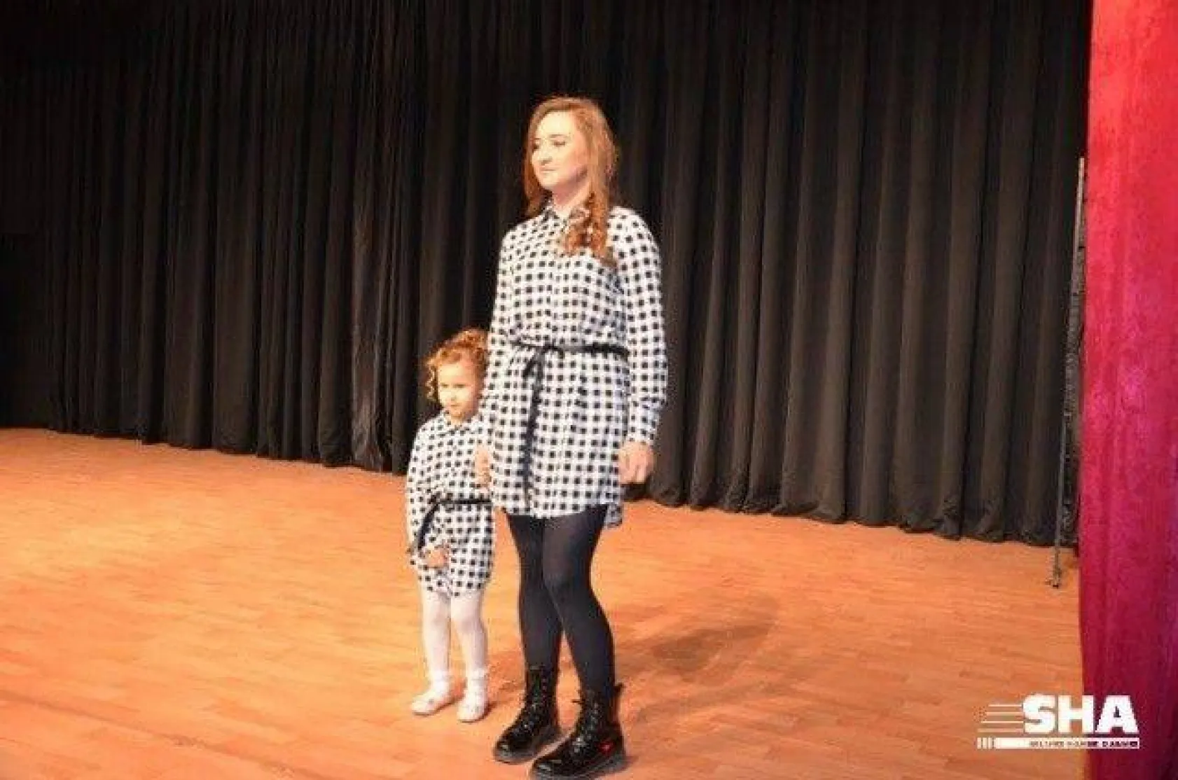 Anne kız aşkına yoğun ilgi