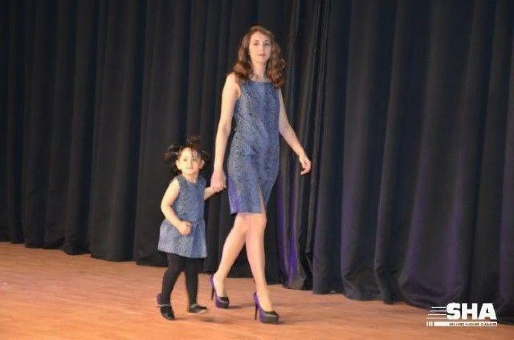 Anne kız aşkına yoğun ilgi