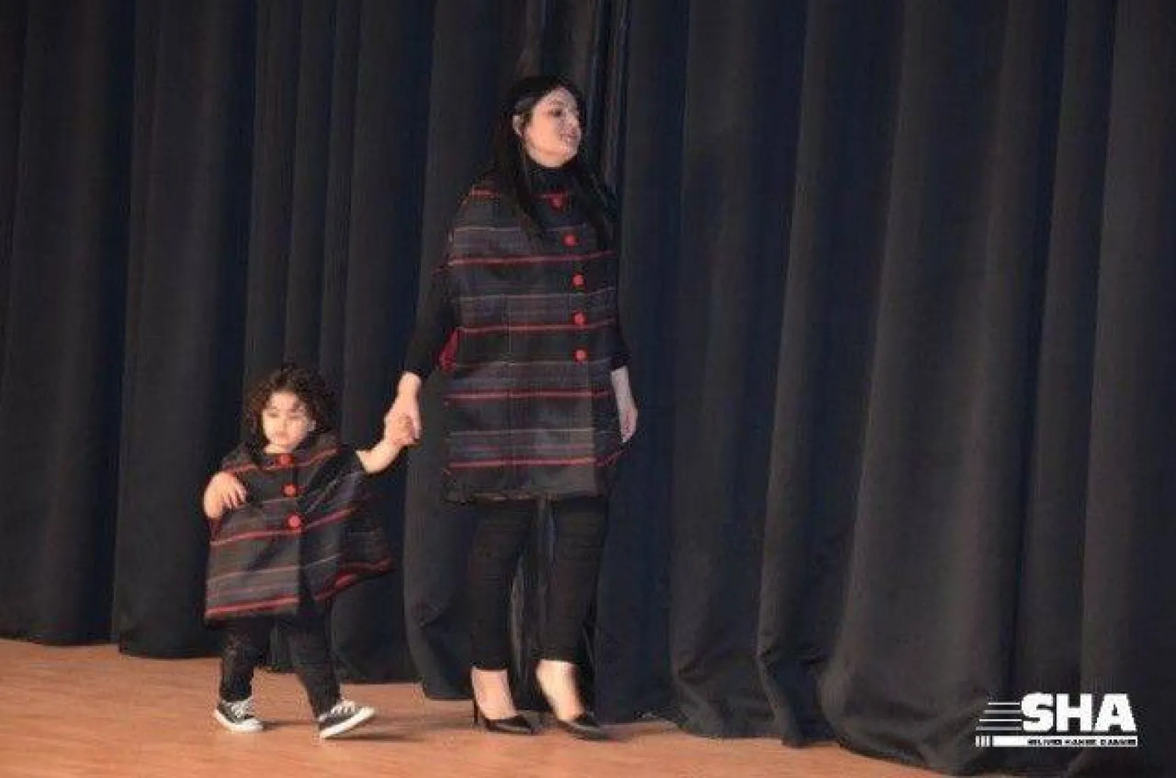 Anne kız aşkına yoğun ilgi