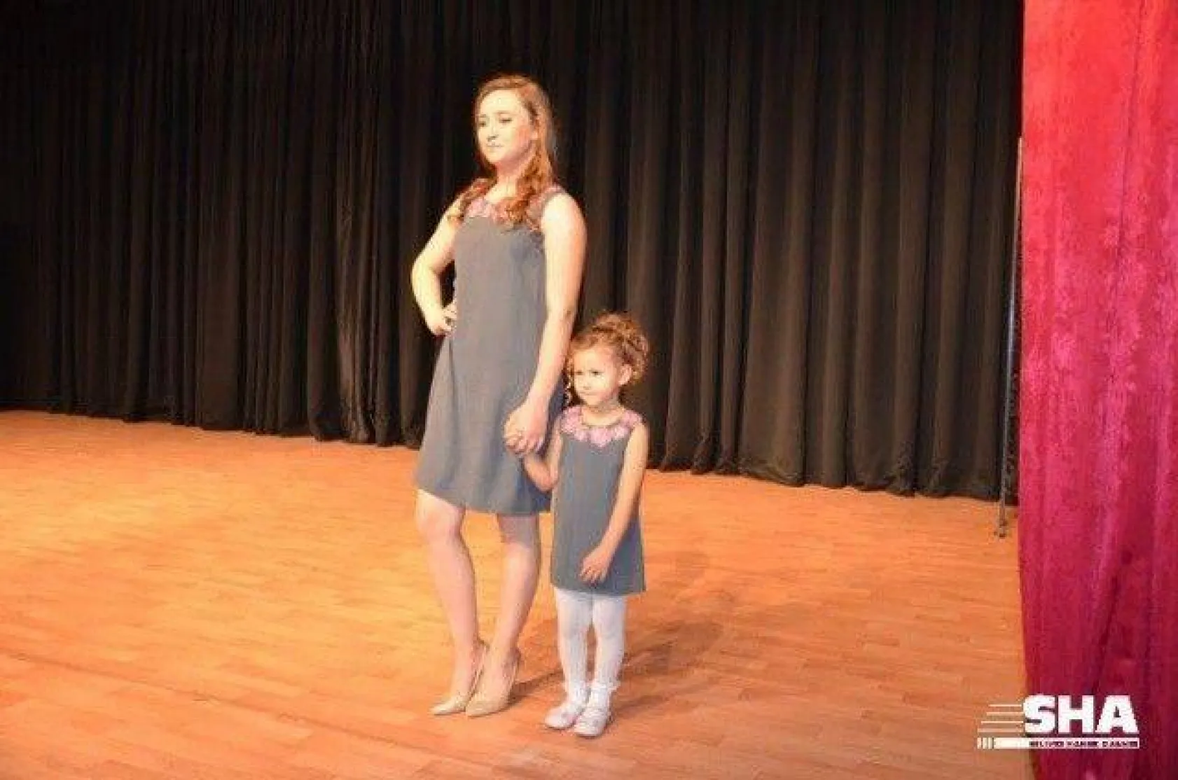 Anne kız aşkına yoğun ilgi