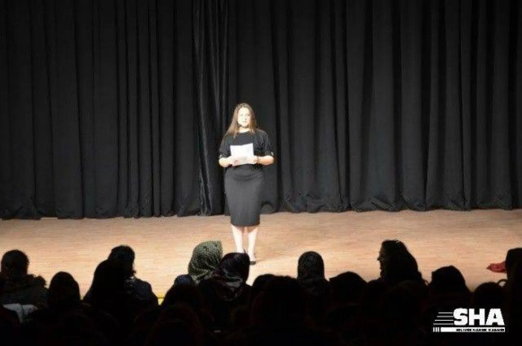 Anne kız aşkına yoğun ilgi