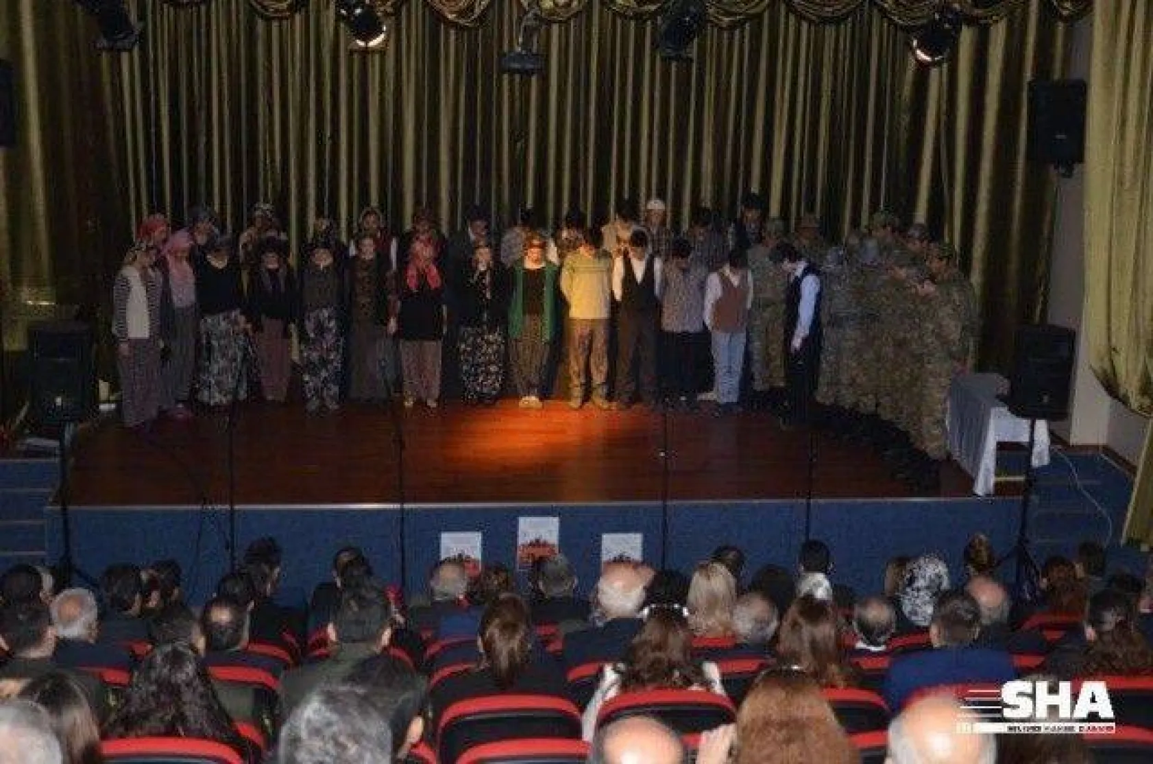 Asım'ın nesli hem ağladı hem ağlattı