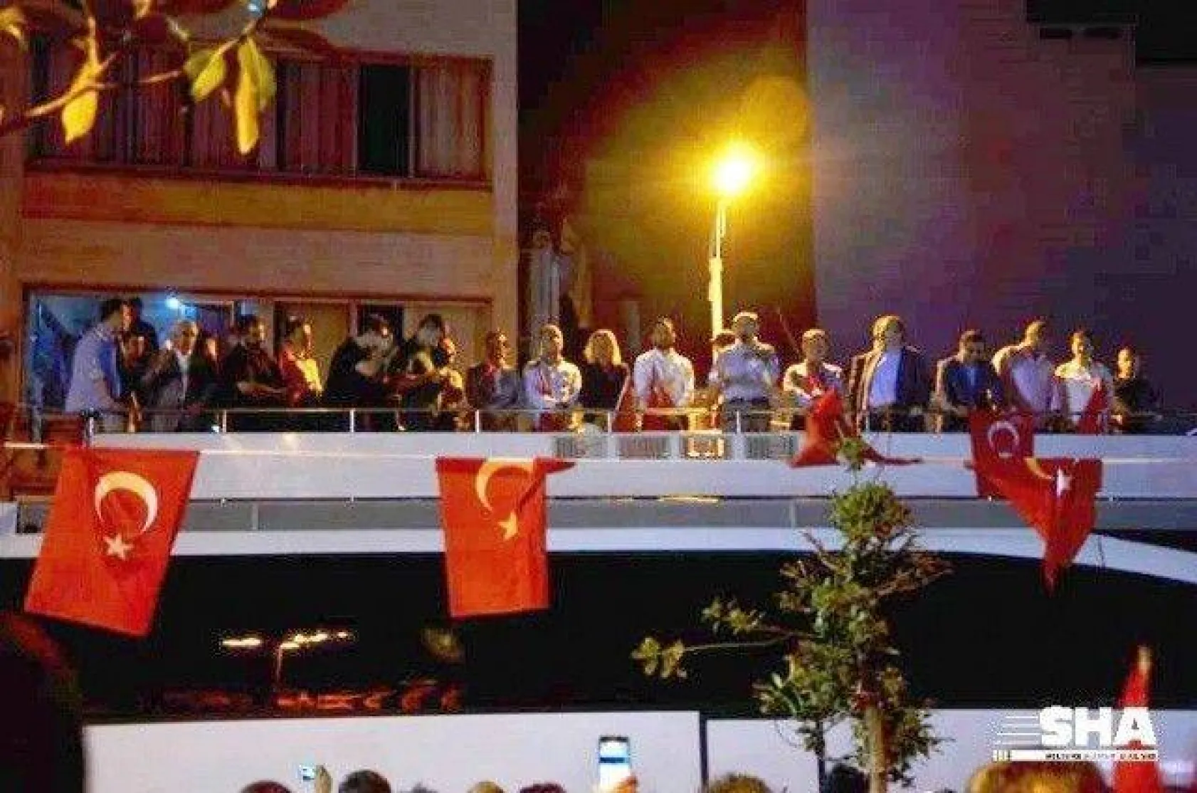 Başkan Topbaş, Silivri'de Demokrasi nöbetine katıldı