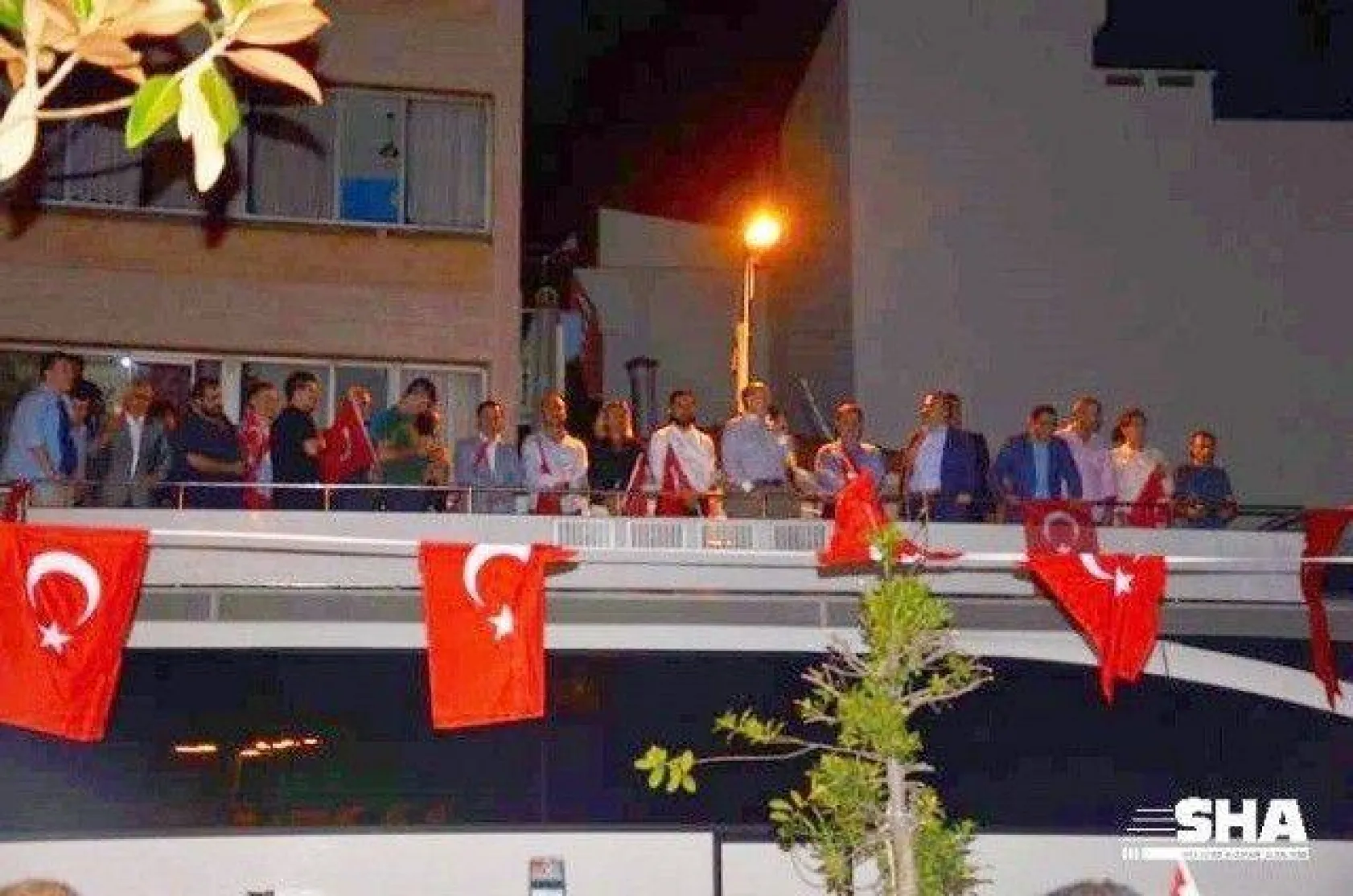 Başkan Topbaş, Silivri'de Demokrasi nöbetine katıldı