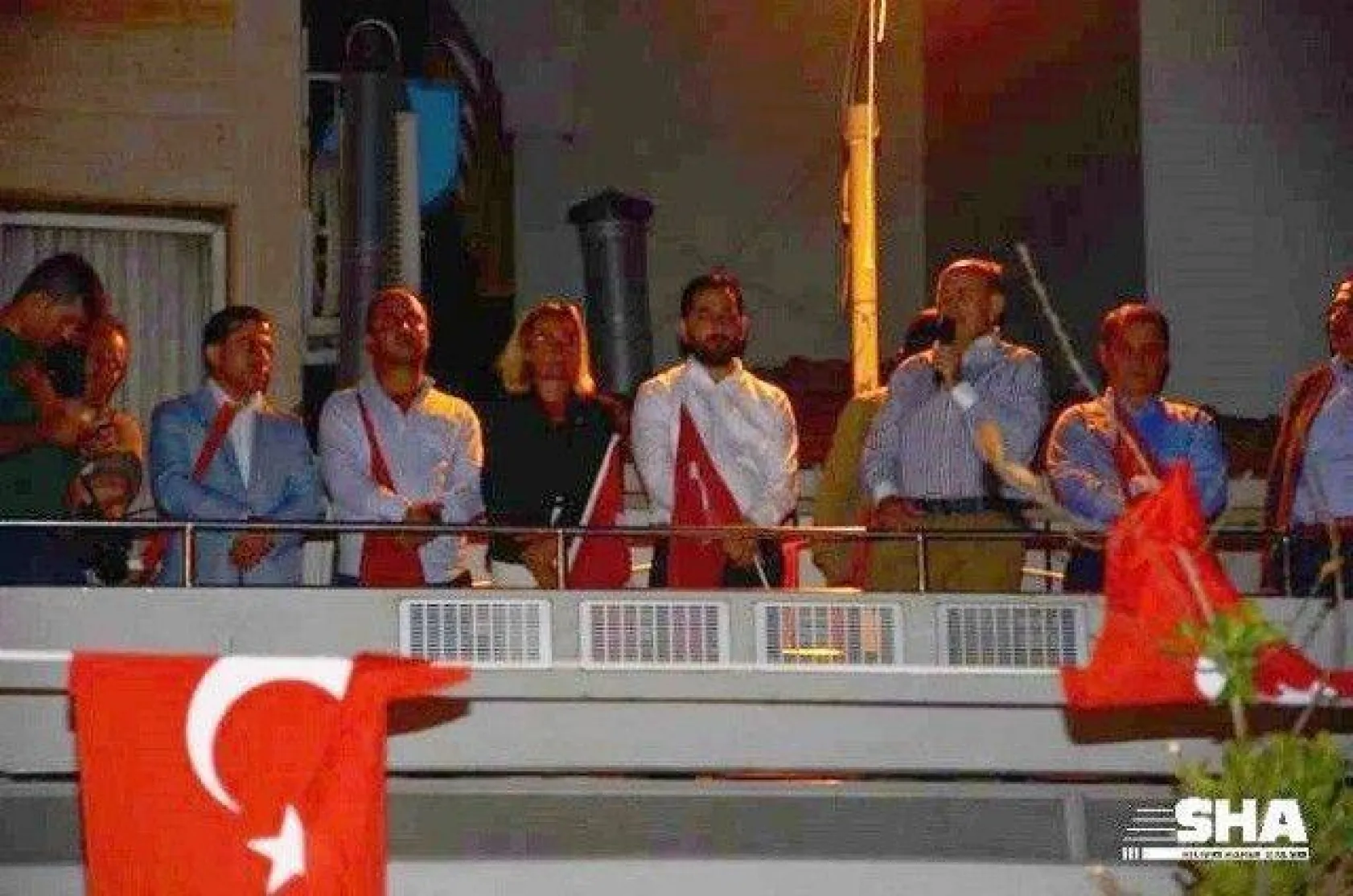 Başkan Topbaş, Silivri'de Demokrasi nöbetine katıldı