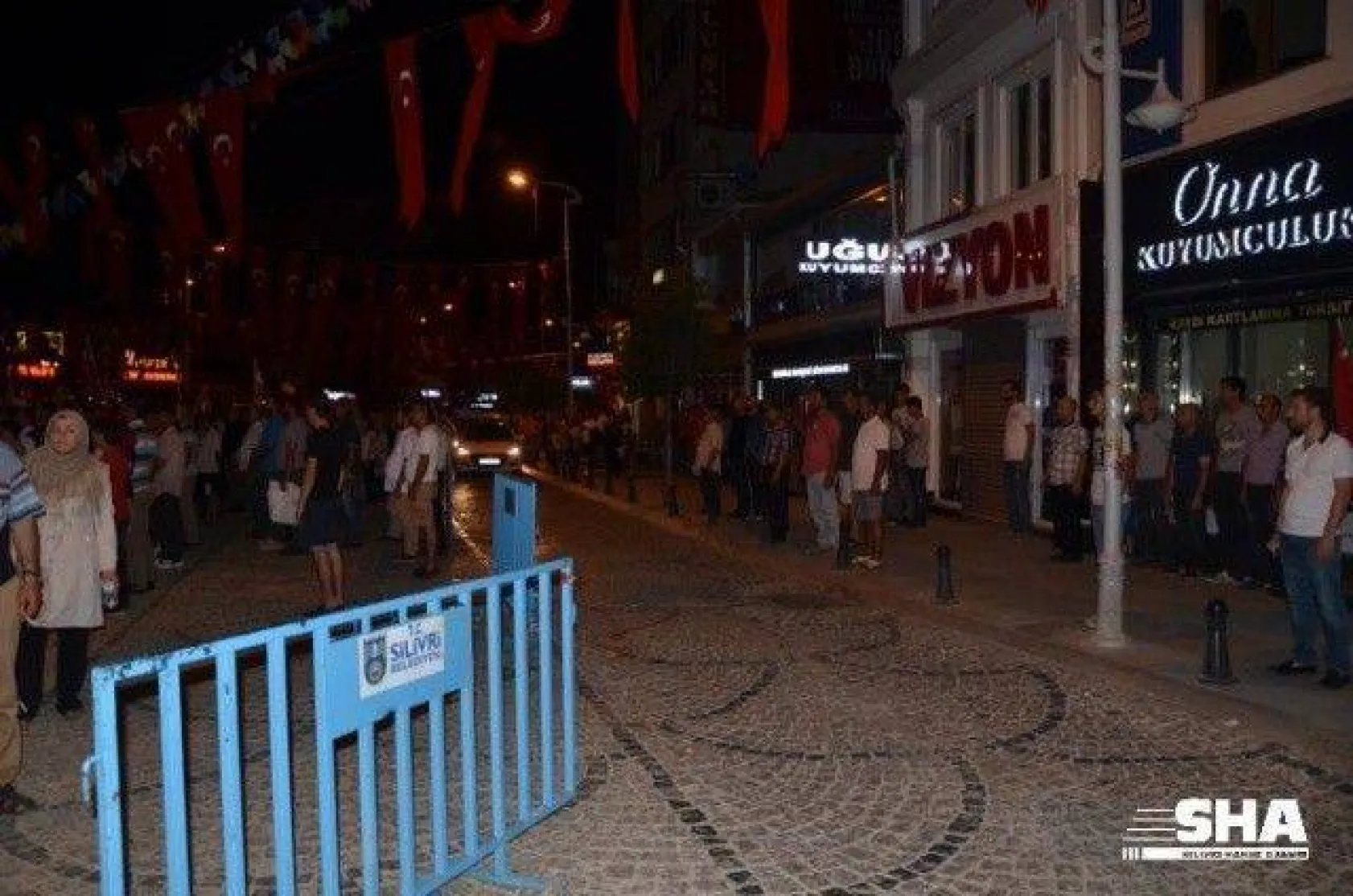 Başkan Topbaş, Silivri'de Demokrasi nöbetine katıldı