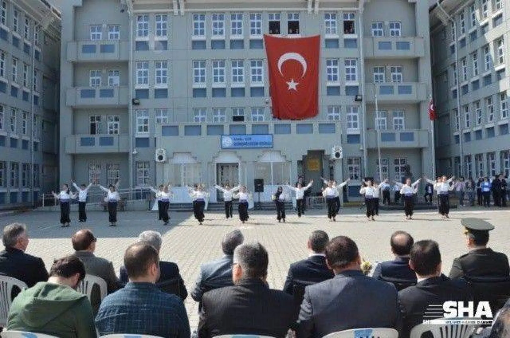 Baharın Gelişine Merhaba Dediler