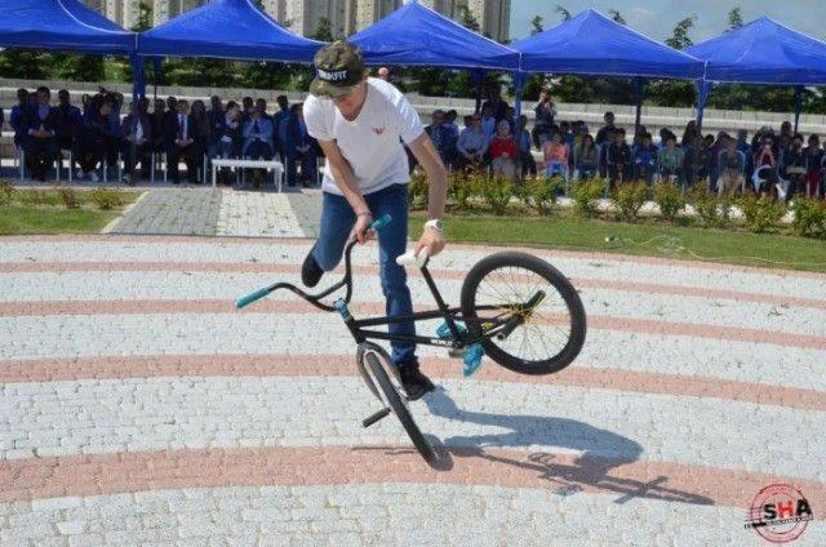 Çocuklar Cumhuriyet Parkı'nda Pedal Çevirdi