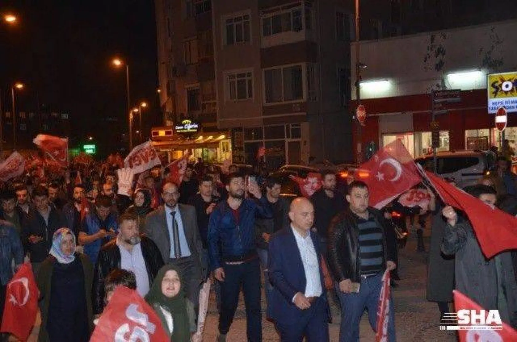 Silivri AK Parti'de Referandum kutlaması [Foto Galeri]