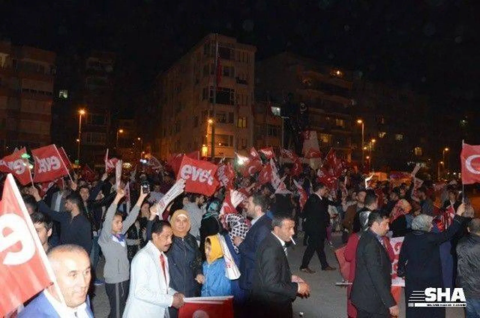 Silivri AK Parti'de Referandum kutlaması [Foto Galeri]