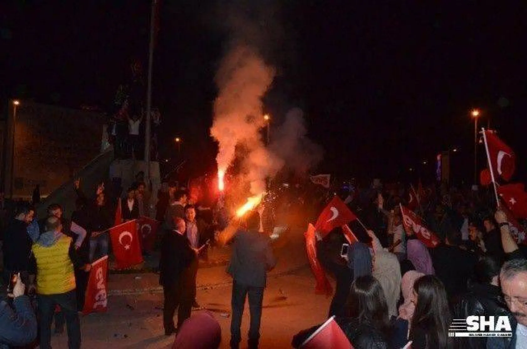 Silivri AK Parti'de Referandum kutlaması [Foto Galeri]