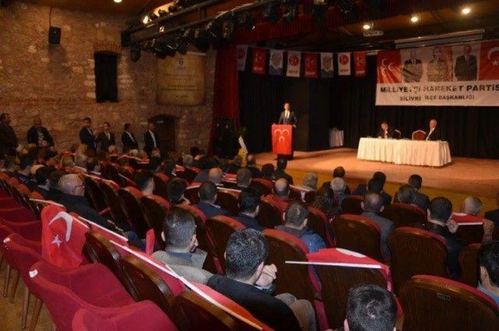 MHP İlçe Başkanlığı'na Zafer Yalçın seçildi