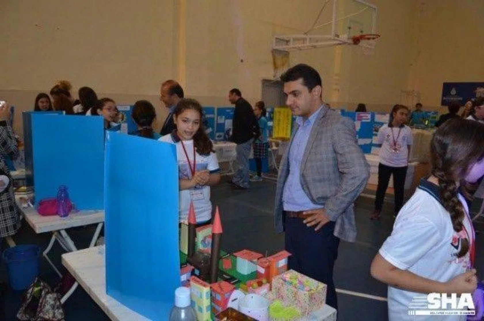 Ortaokul öğrencilerinden bilim fuarı