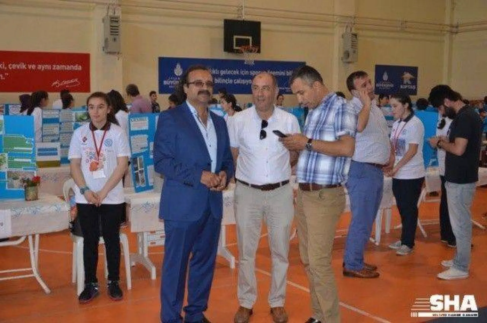 Ortaokul öğrencilerinden bilim fuarı