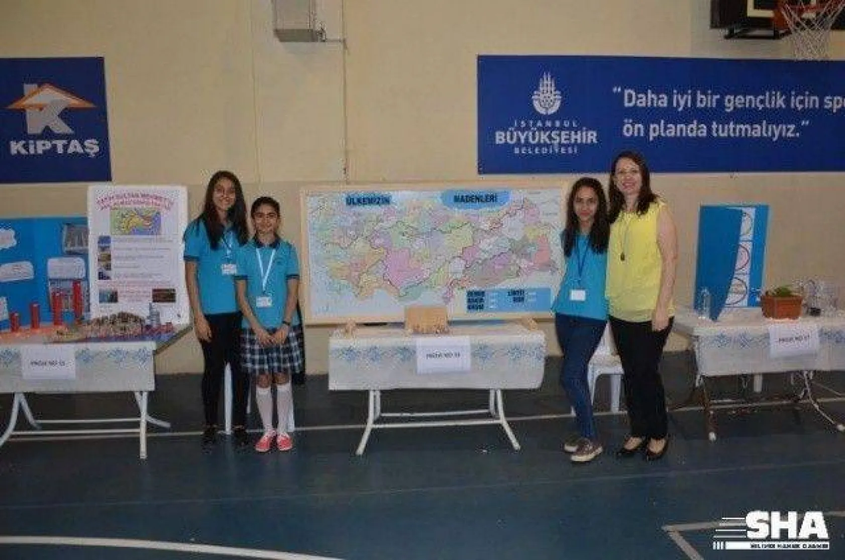 Ortaokul öğrencilerinden bilim fuarı